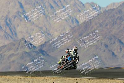 media/Dec-18-2022-SoCal Trackdays (Sun) [[8099a50955]]/Turn 10 (140pm)/